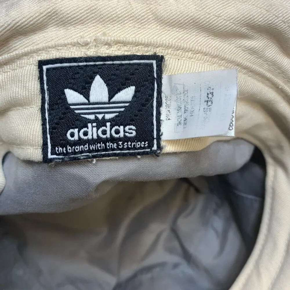 adidas originals trefoil
