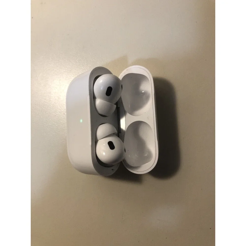 Apple‎ AirPods Pro with MagSafe Wireless Charging Case - White