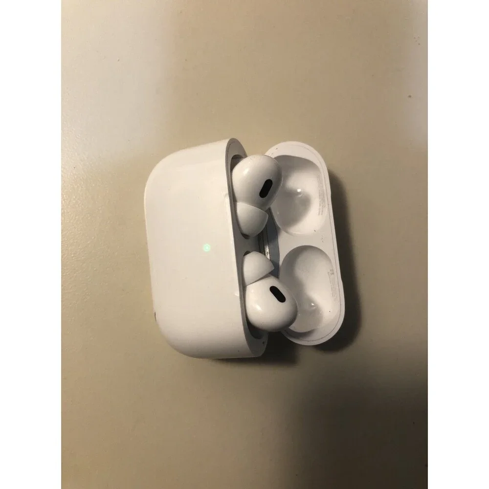 Apple‎ AirPods Pro with MagSafe Wireless Charging Case - White