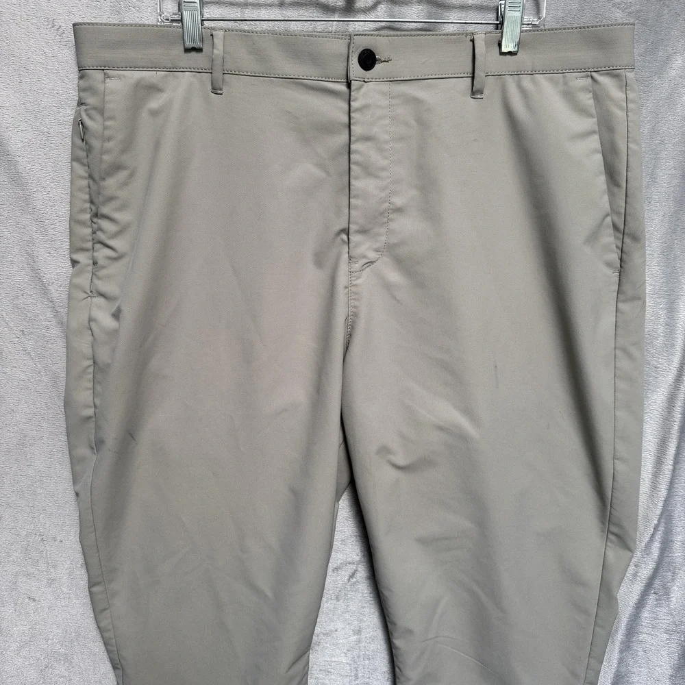 Banana Republic brand banana