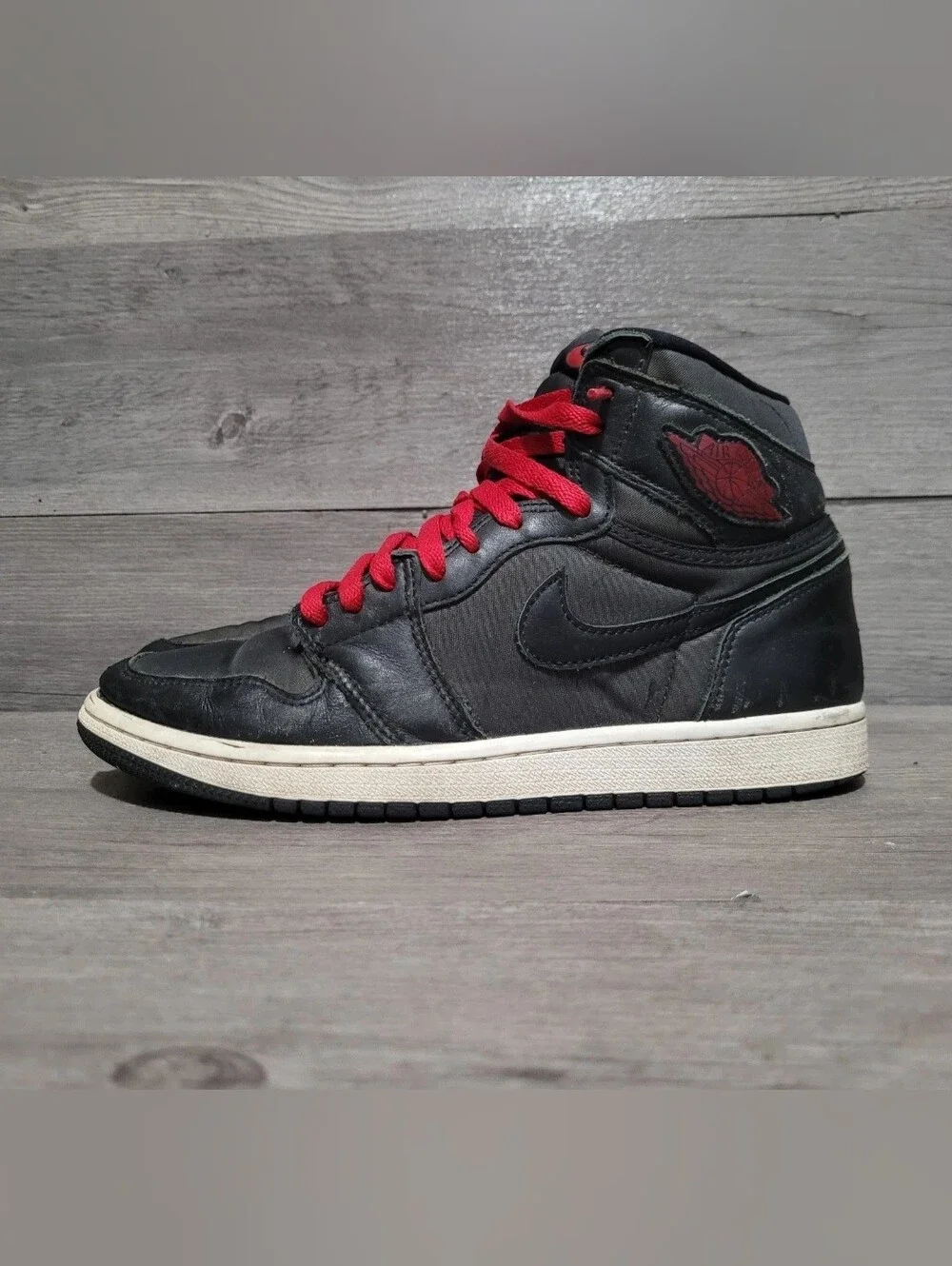 Jordan classic silhouette