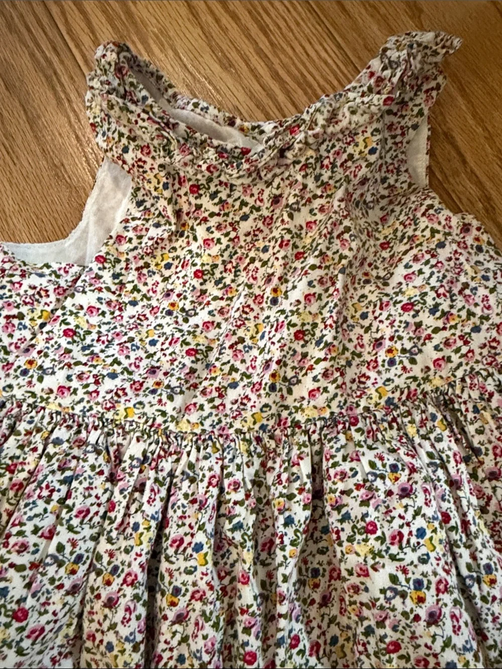 Laura Ashley charming sleeveless