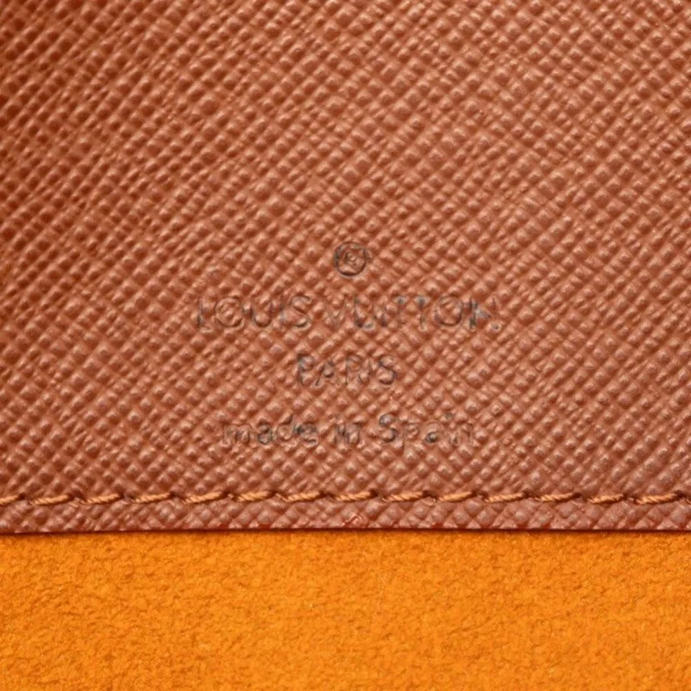 LOUIS VUITTON delivery duty