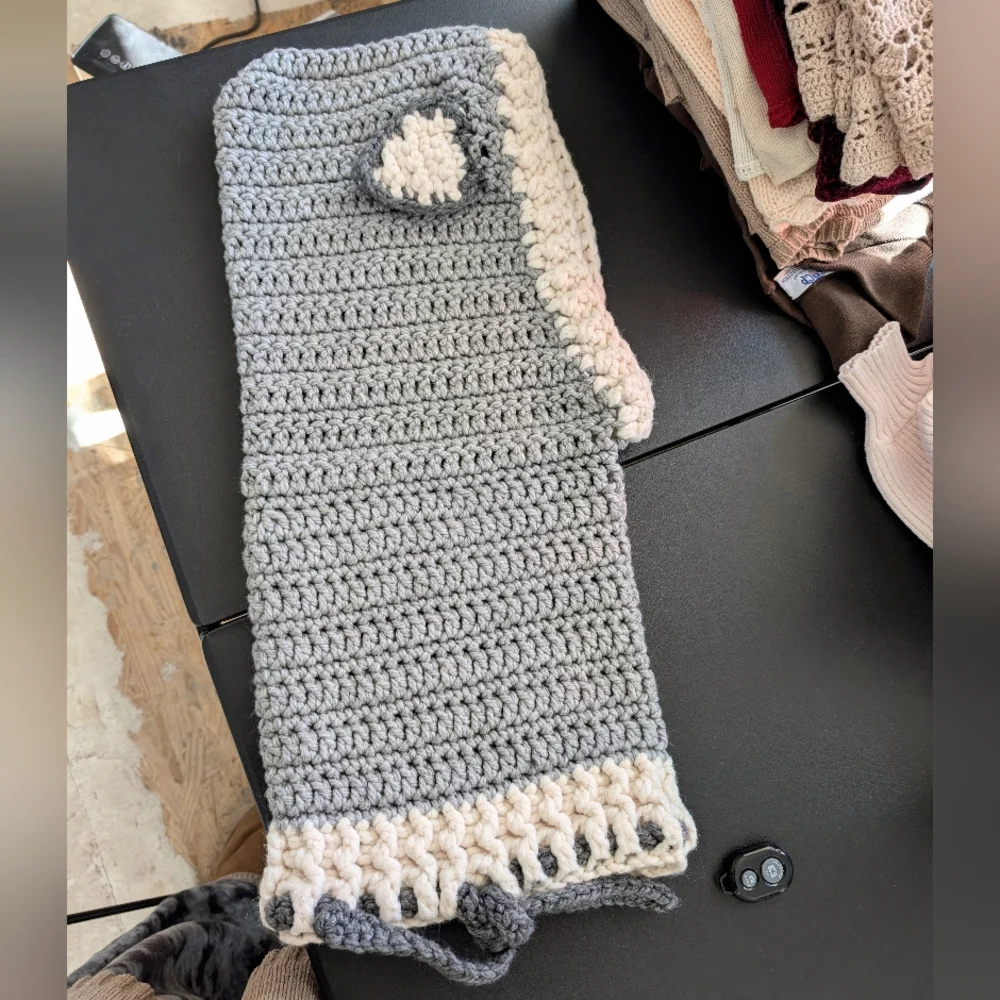 Handmade light gray