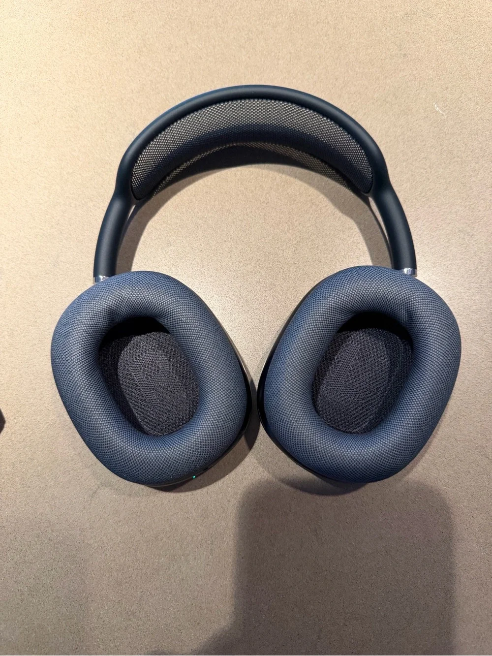 Apple Airpods Max 2 Midnight - Worn 1 time, basically new)