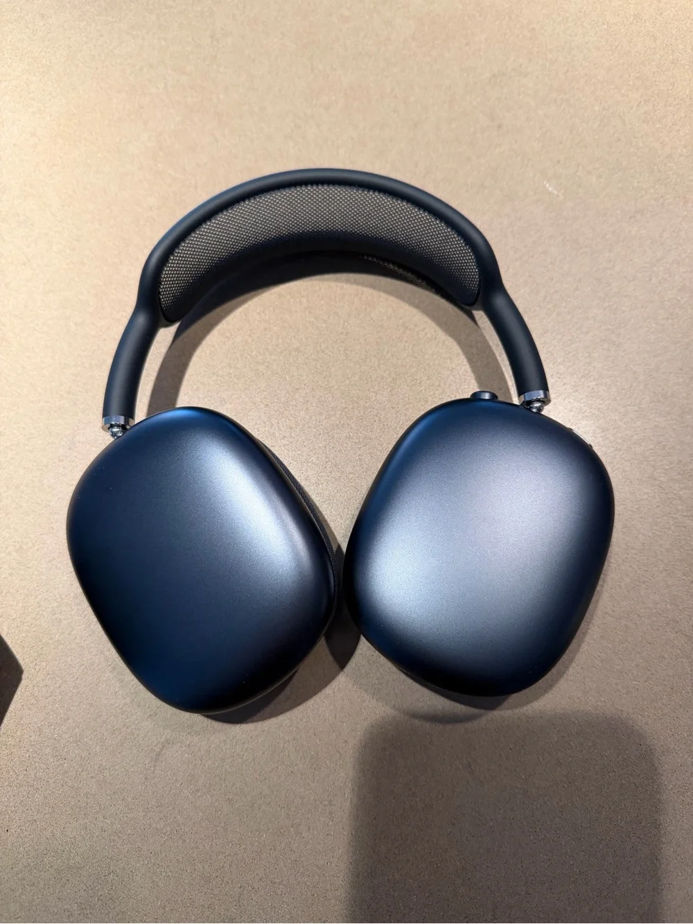 Apple Airpods Max 2 Midnight - Worn 1 time, basically new)