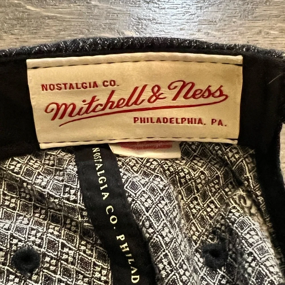 Mitchell & Ness michell ness