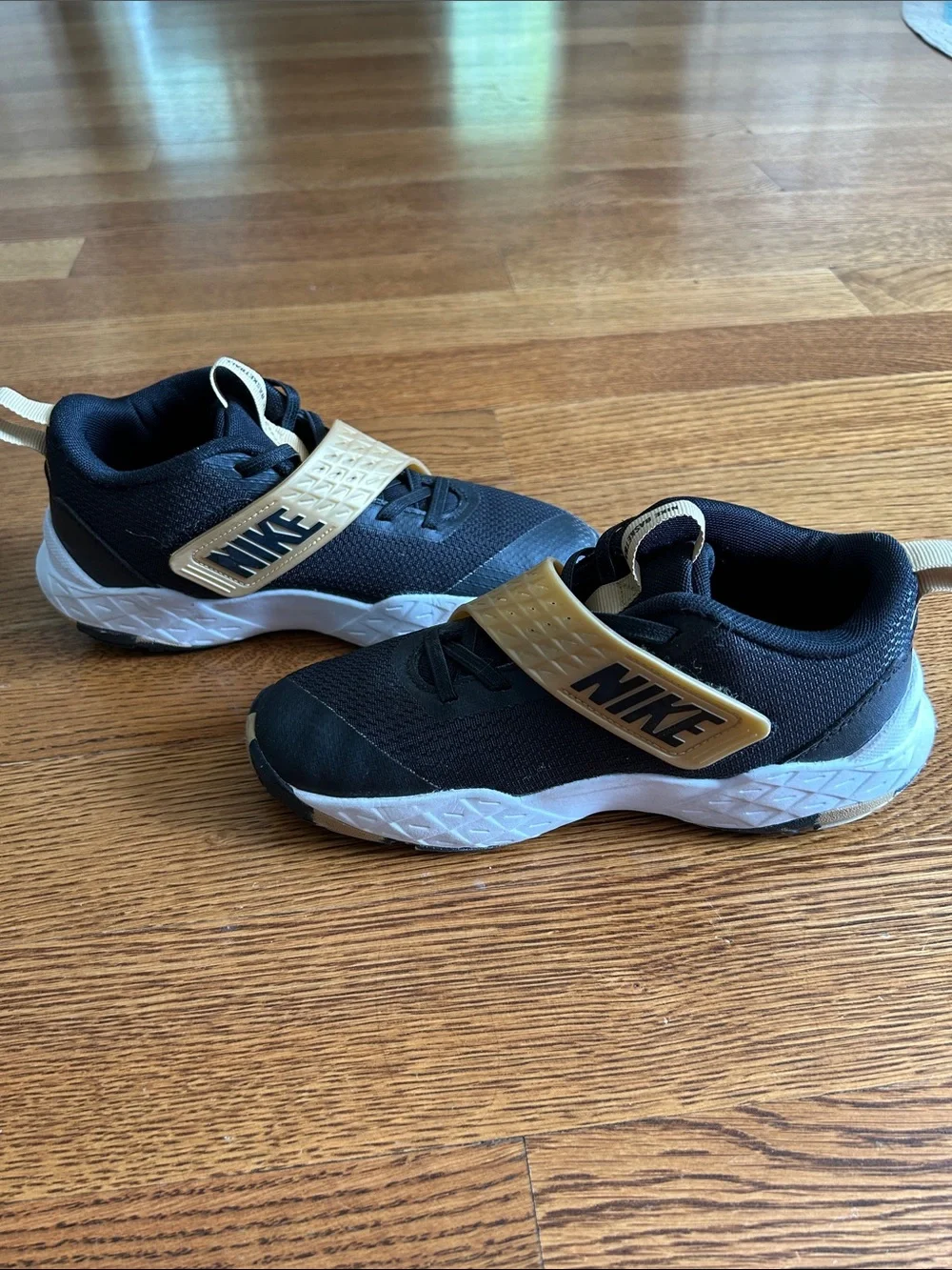 Nike size light