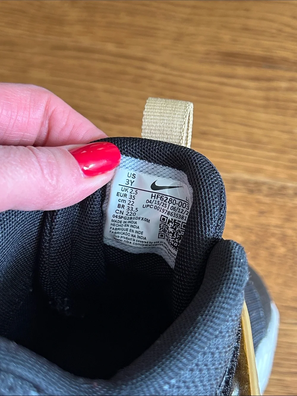 Nike size light