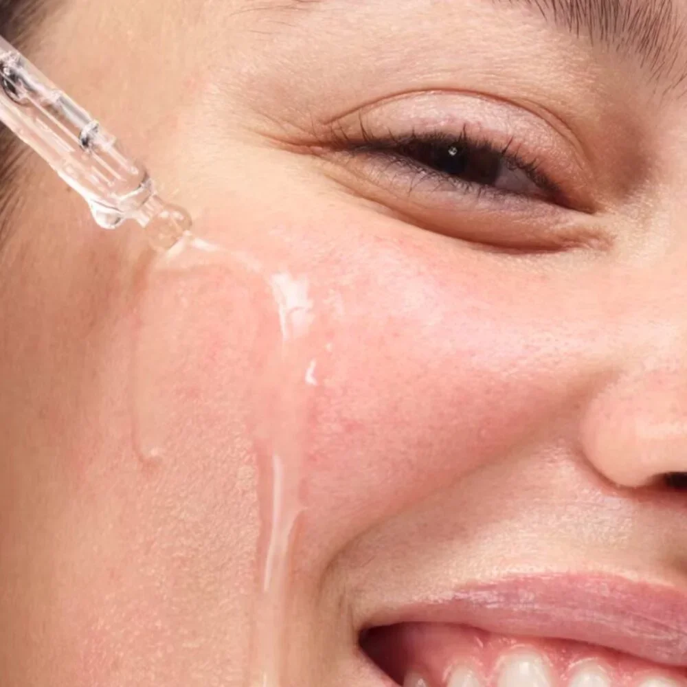 GLOSSIER waterweight niacinamide