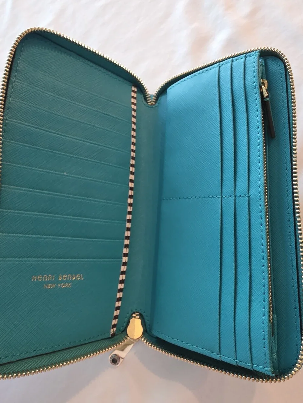 henri bendel small mark