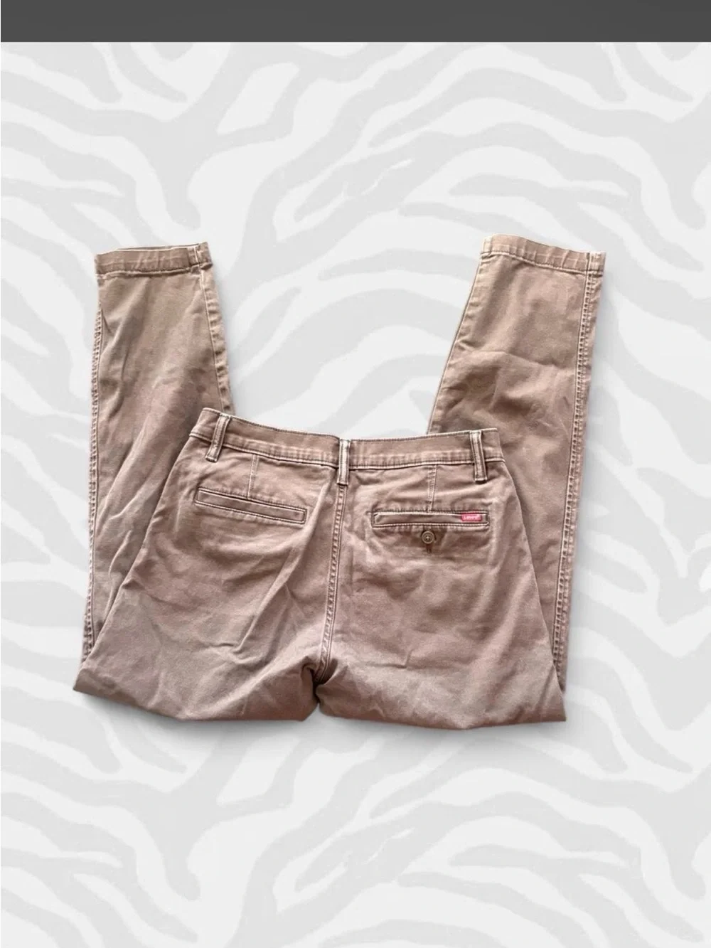 Levi's Men's Chinos in Dusty Mauve