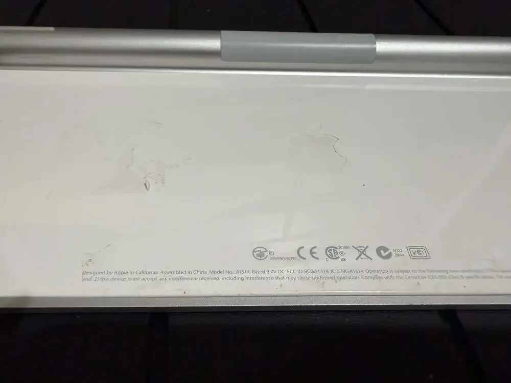 Apple Wireless Keyboard Model A1314 Silver