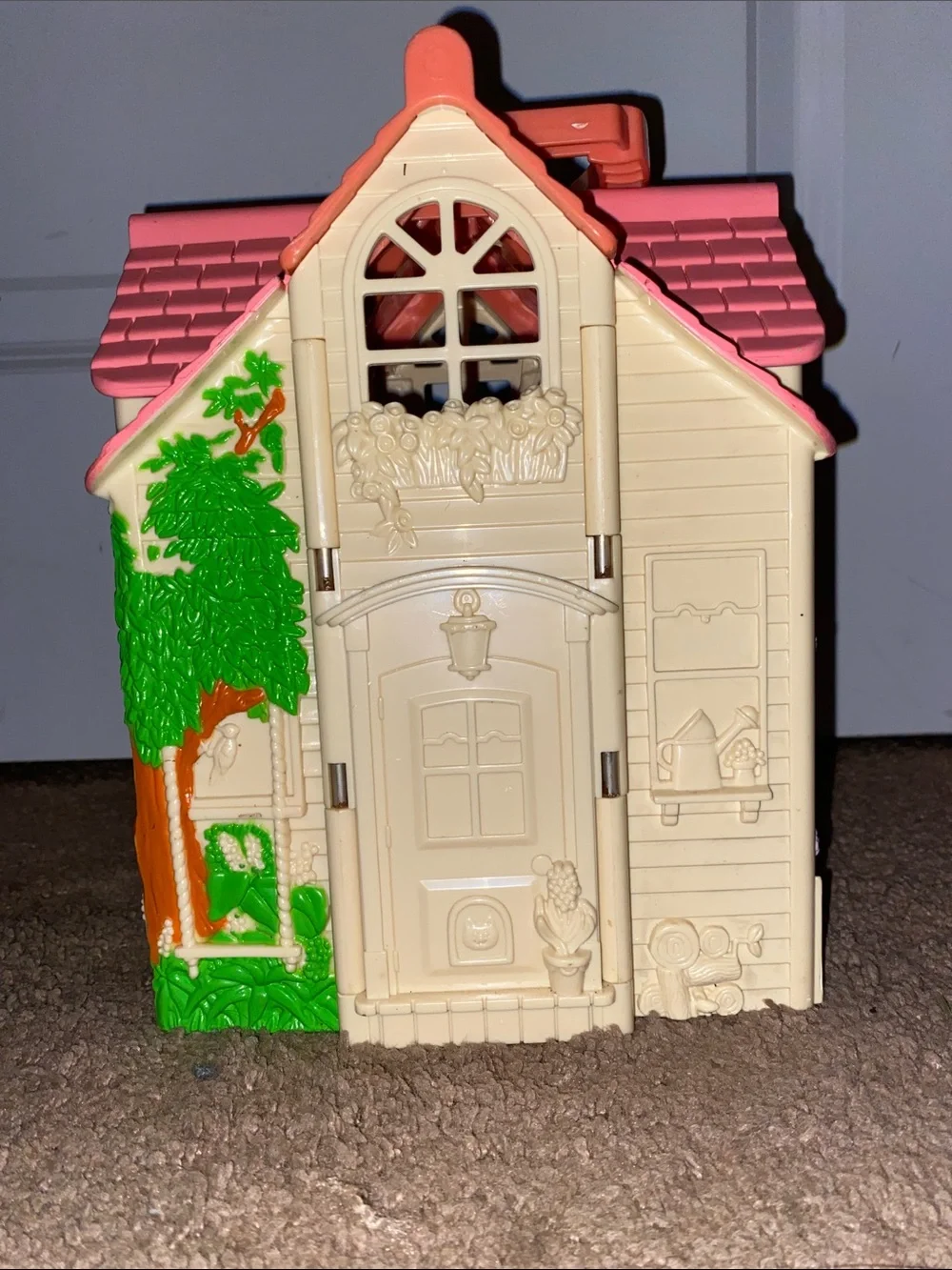 Fisher-Price dollhouse folds living