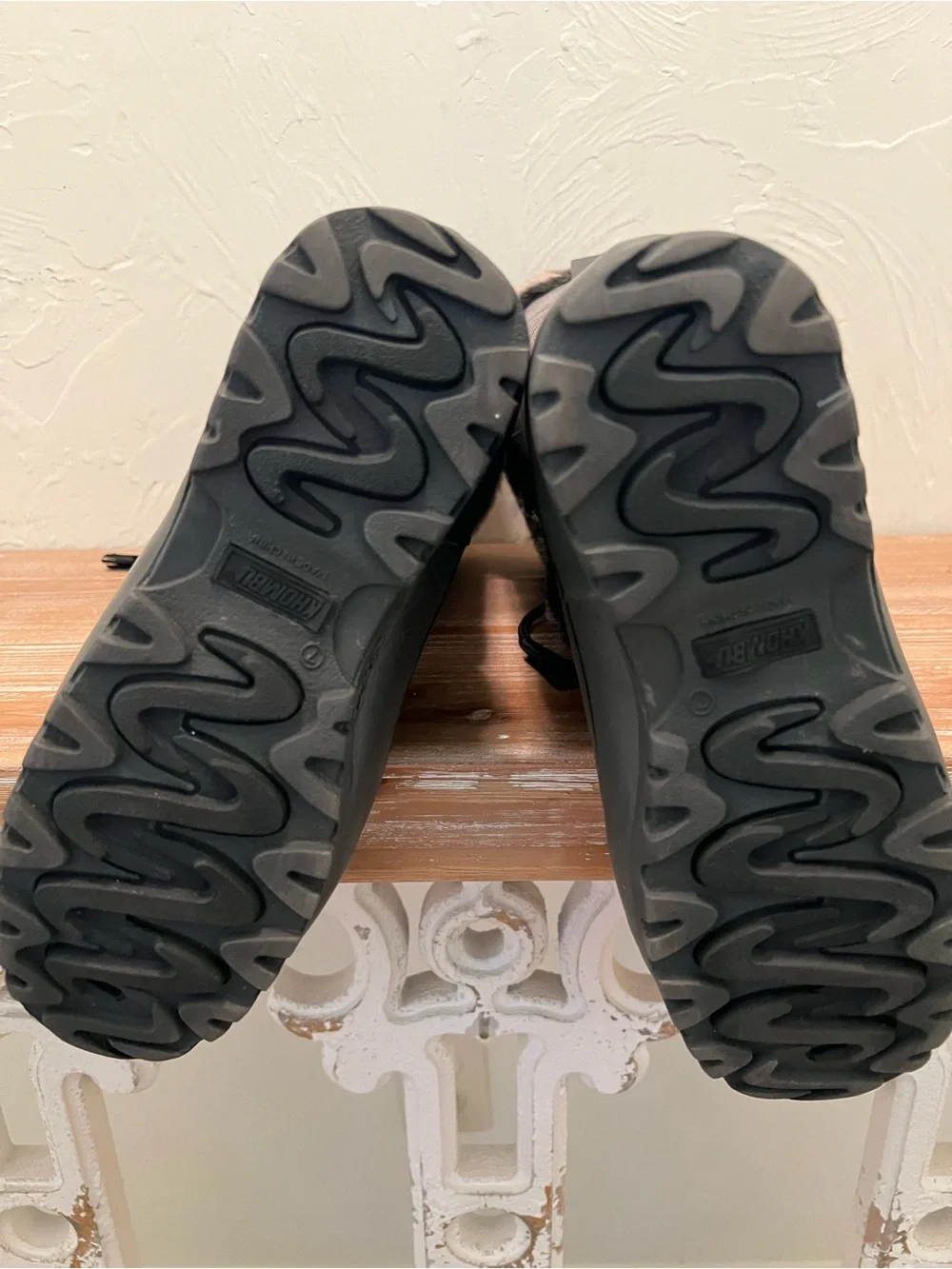 Khombu women gray