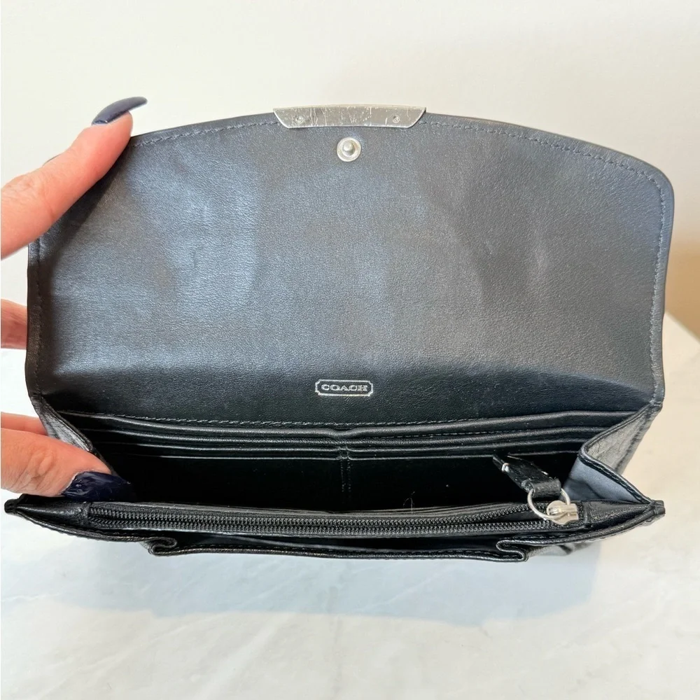 Coach chic wallet