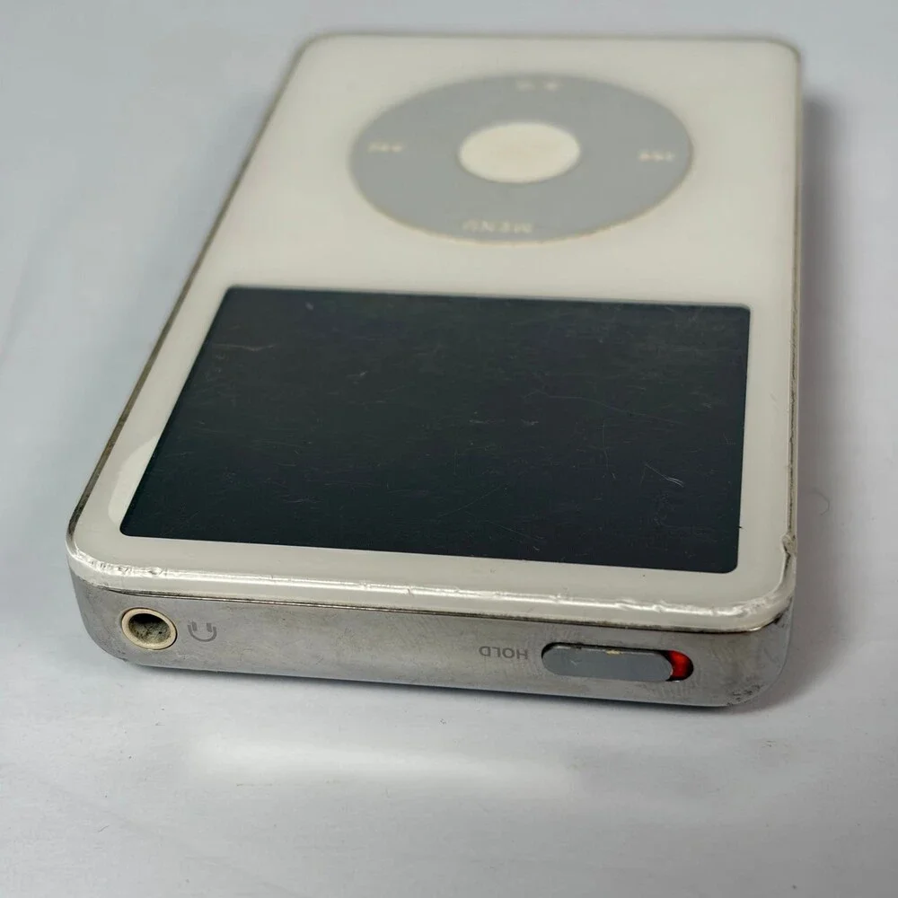 Apple iPod Classic 5th Gen Video (60GB) White MA003LL Tested & Working