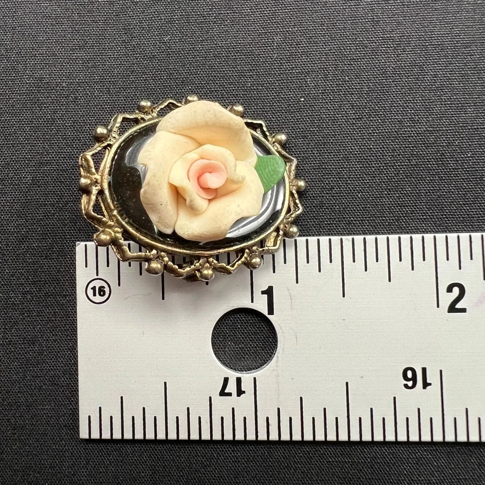 Estate vintage brooch