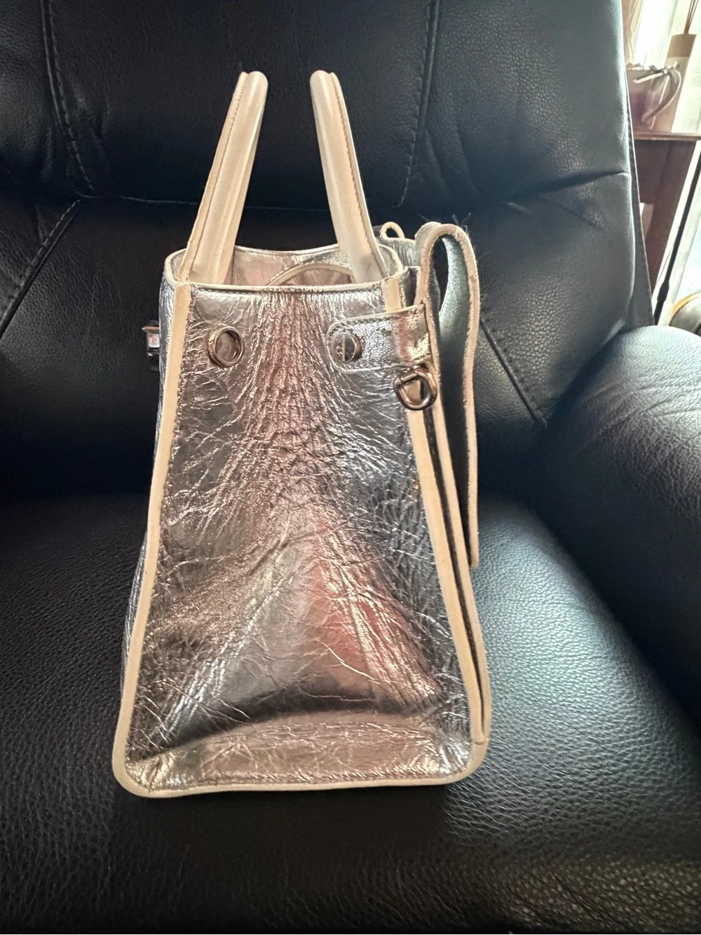 Dior eye catching