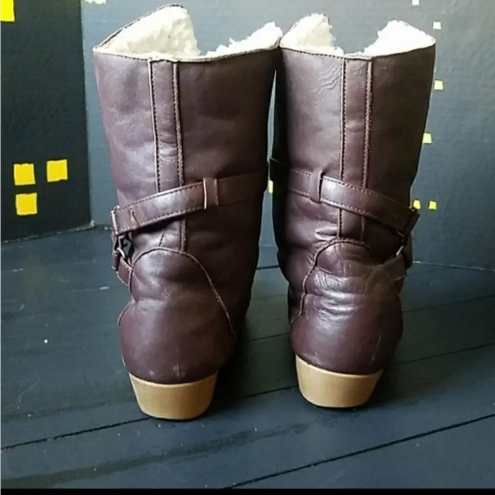 Dex brown leather