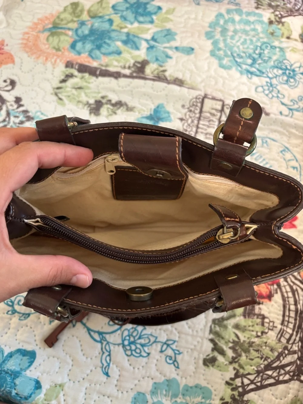 Fossil woven tote