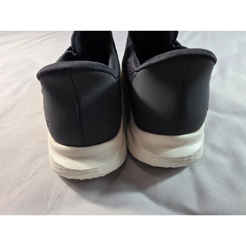 Skechers hands free