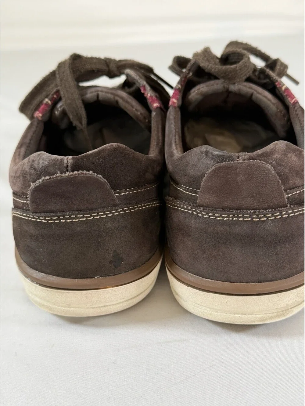 Pierre Cardin distinctive sneakers red
