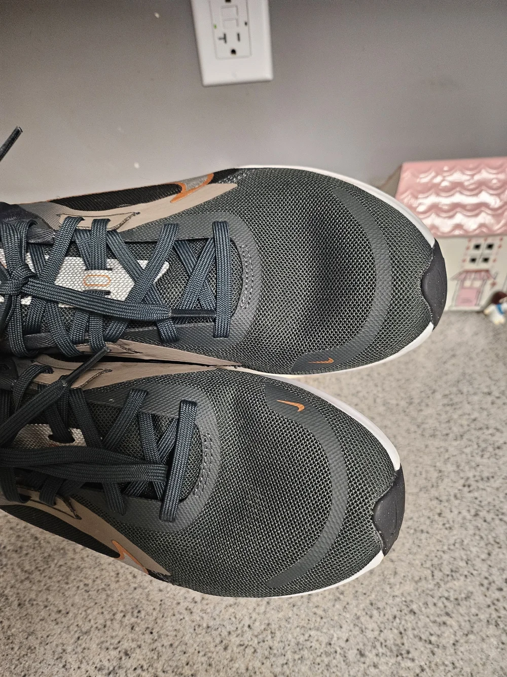 Nike women running