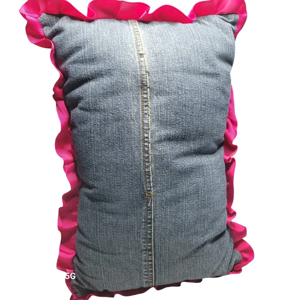 Handmade decorative throw