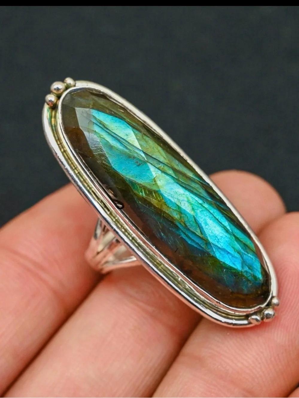 N/A bold labradorite