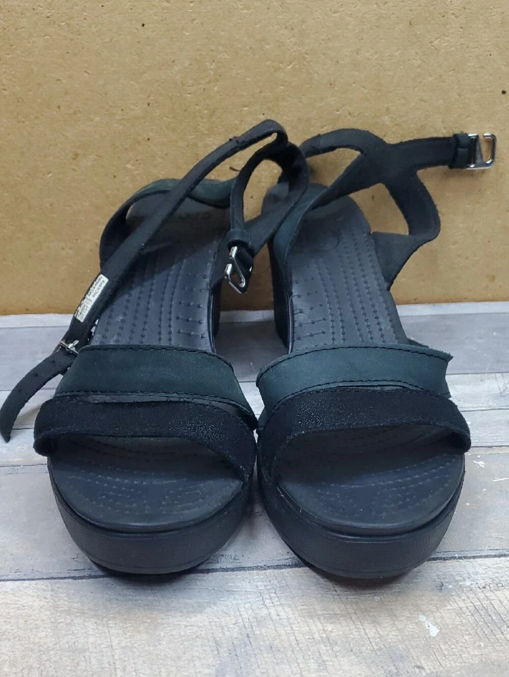 CROCS women leigh