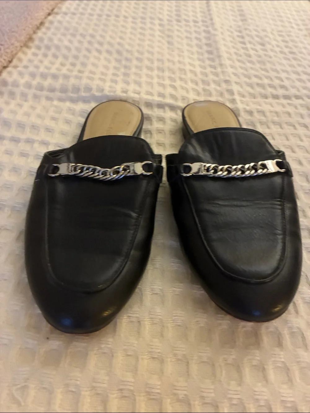 Marc Fisher cute slips