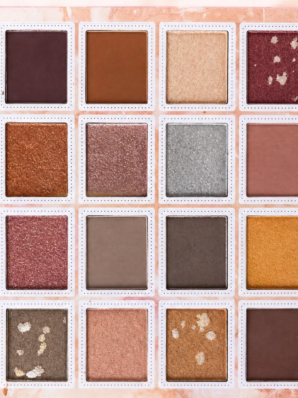 Miss Rose eyeshadow palette