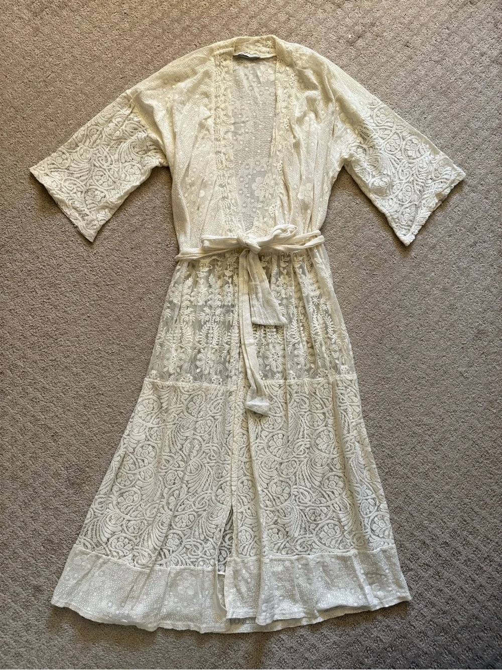 ZARA Cream Lace Kimono Duster Flowing Wrap Dress Cover-Up Beach Vacation Boho M