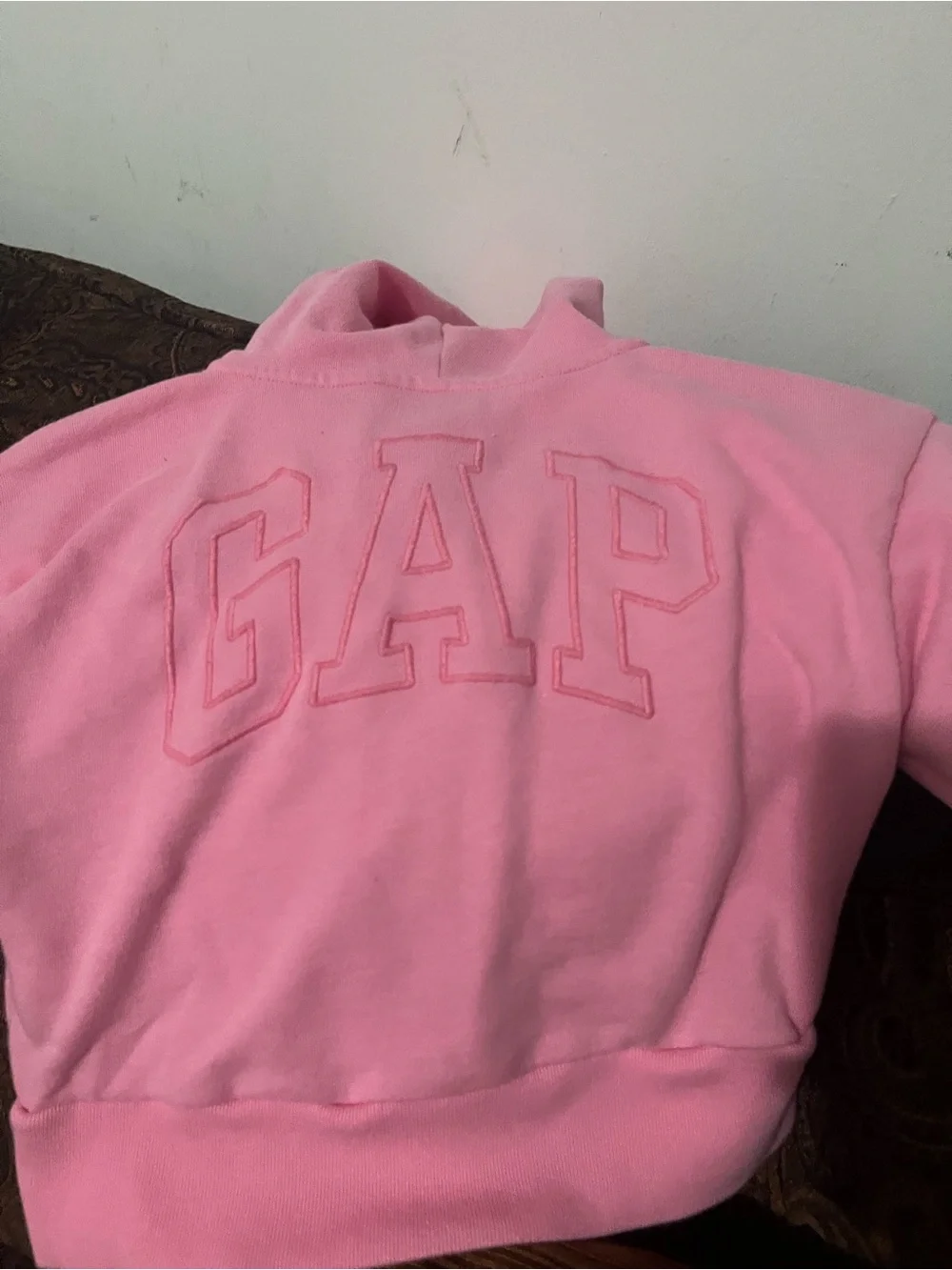 GAP bright pink