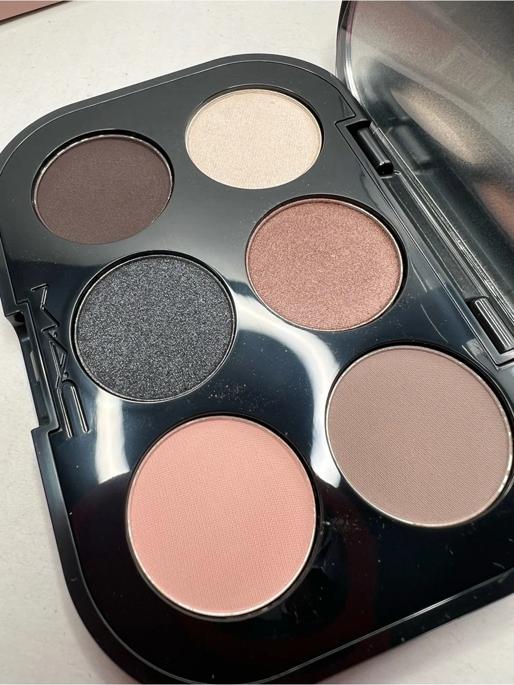 MAC Cosmetics smoky toned