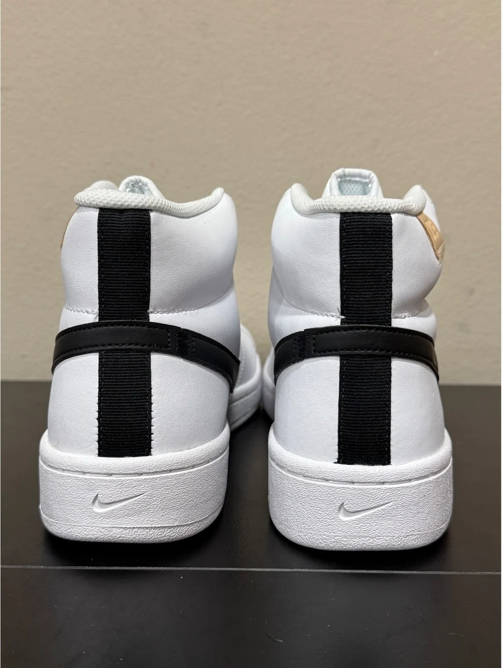 Nike new “white