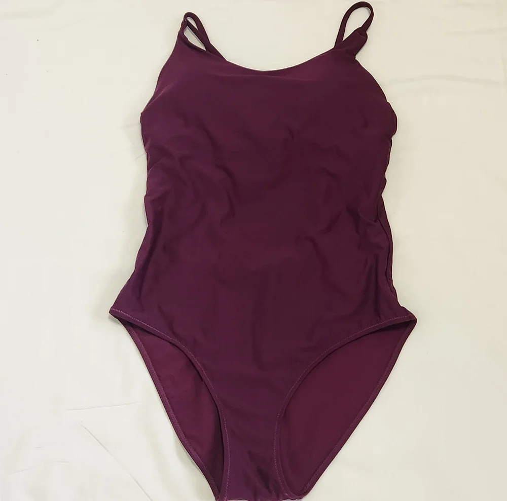 Athleta keyhole one