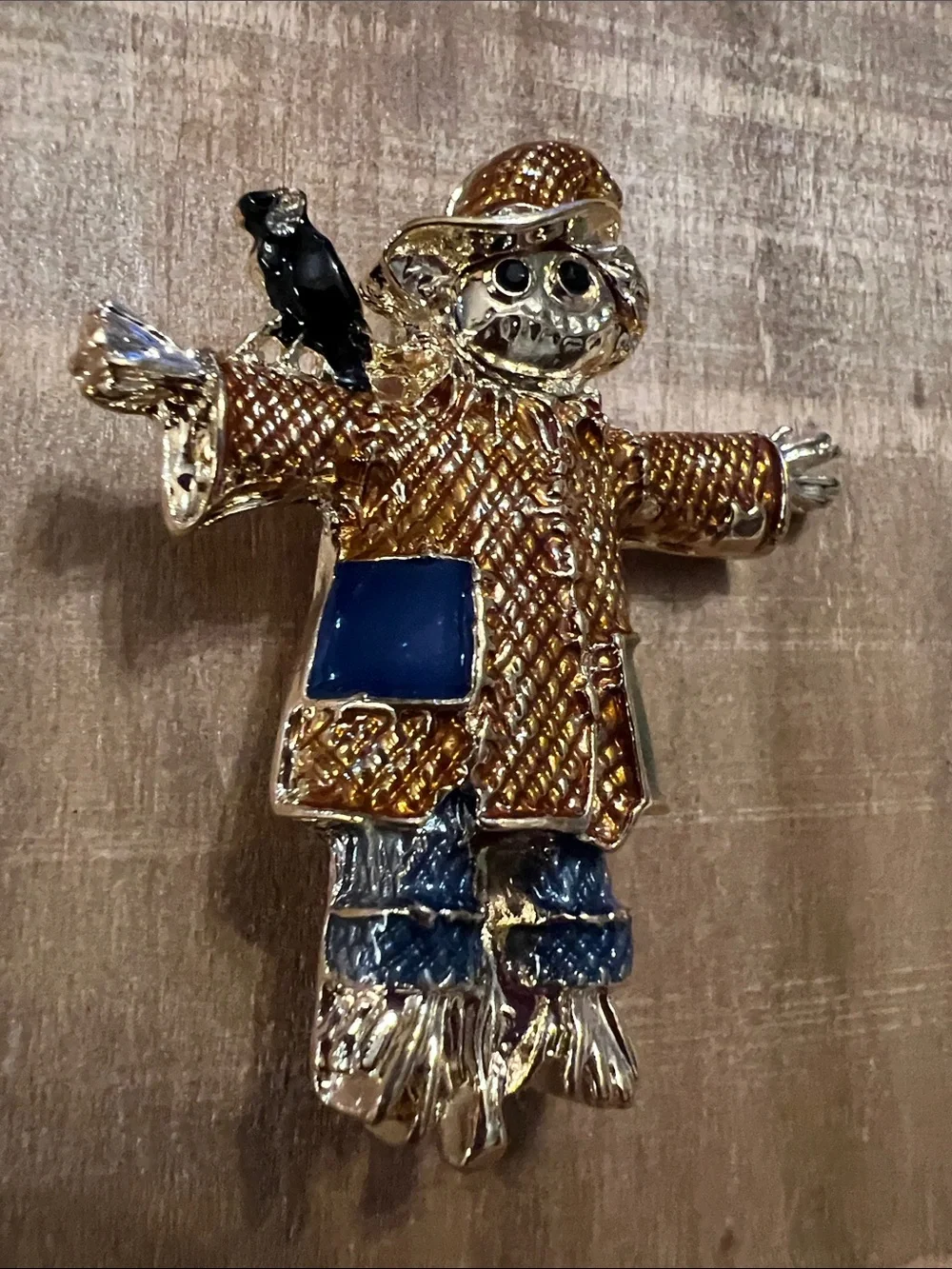 N/A gold tone