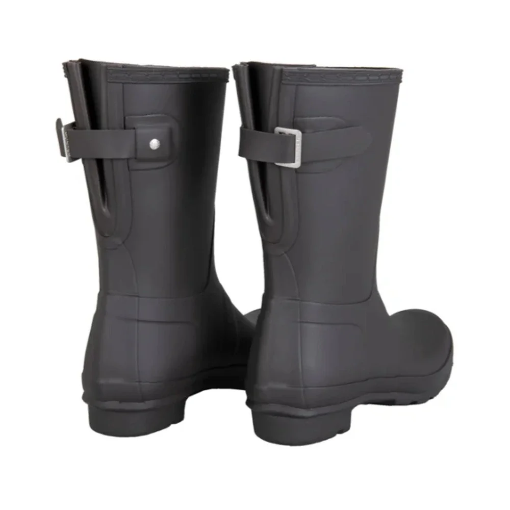 Hunter waterproof features