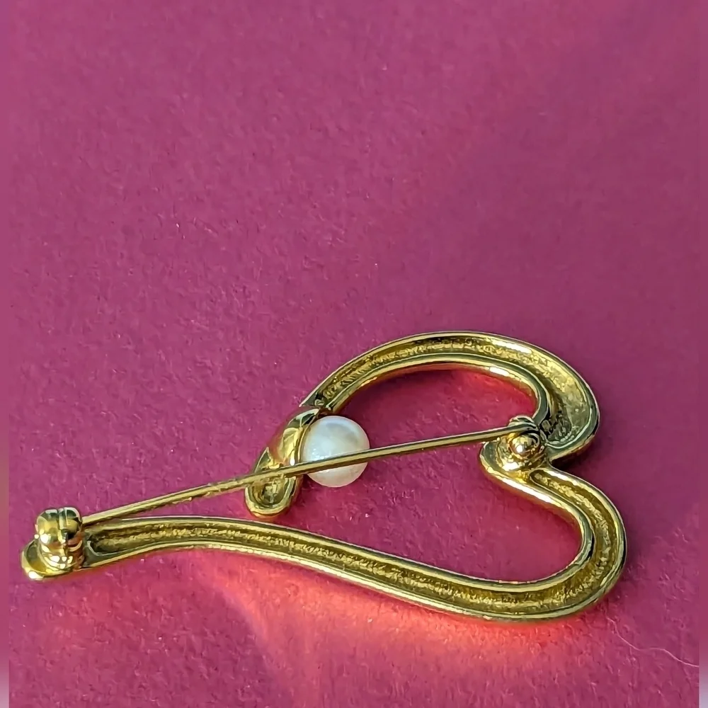 Vintage brooch heart