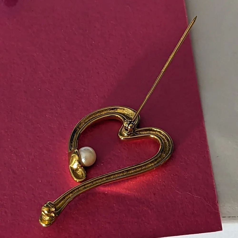 Vintage brooch heart