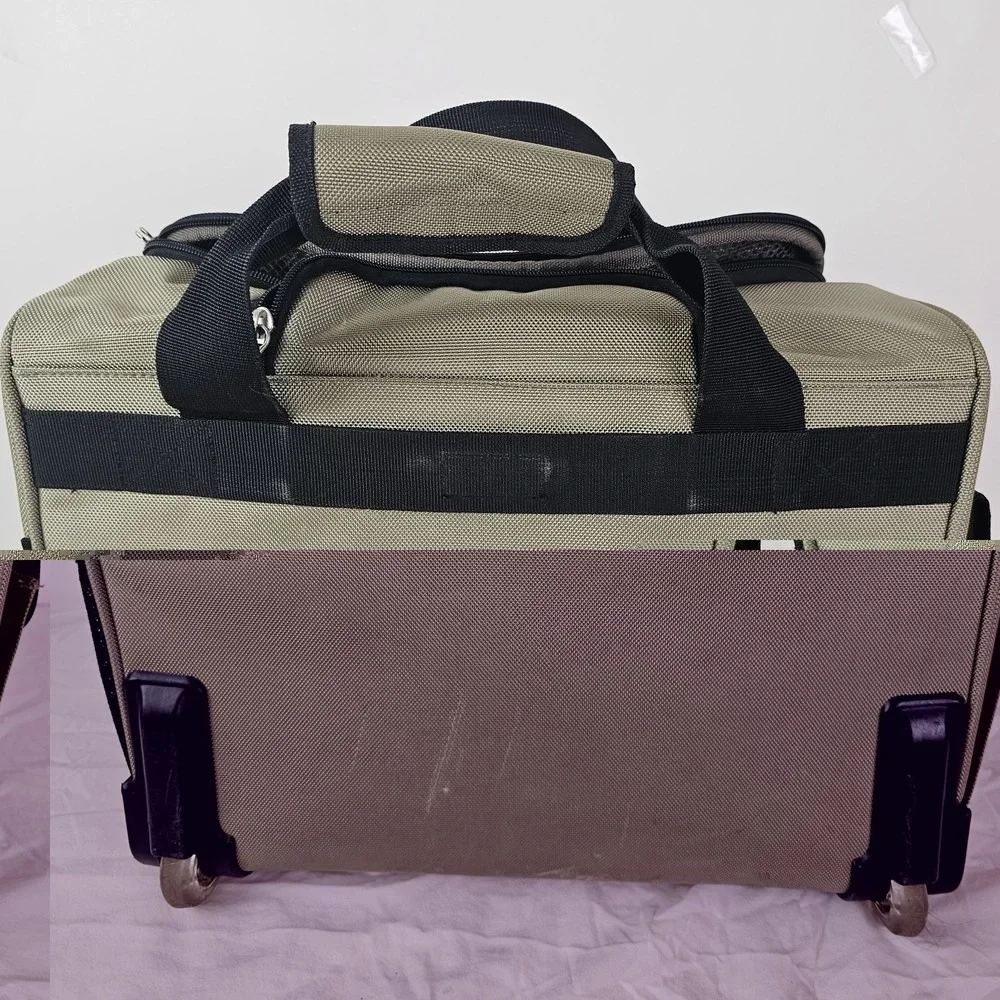 Travel Smith used zip rolling