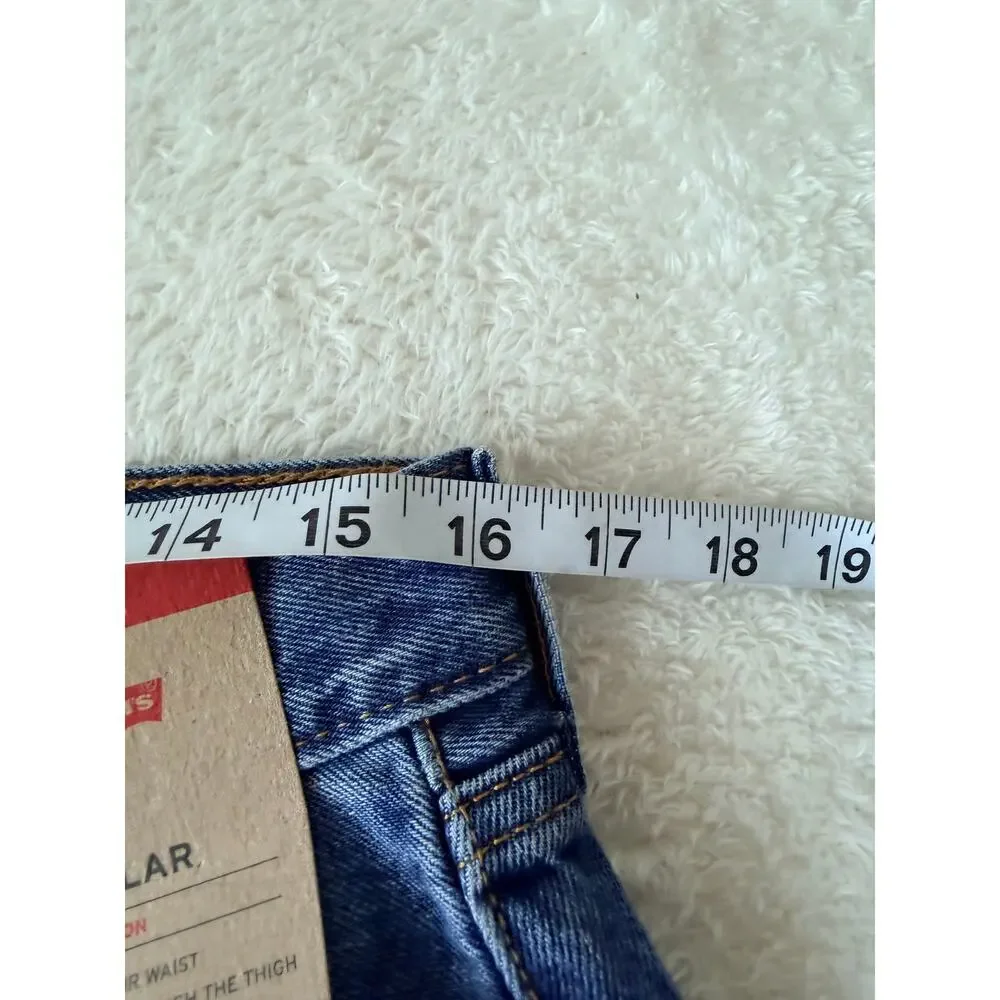 Levis traditional non
