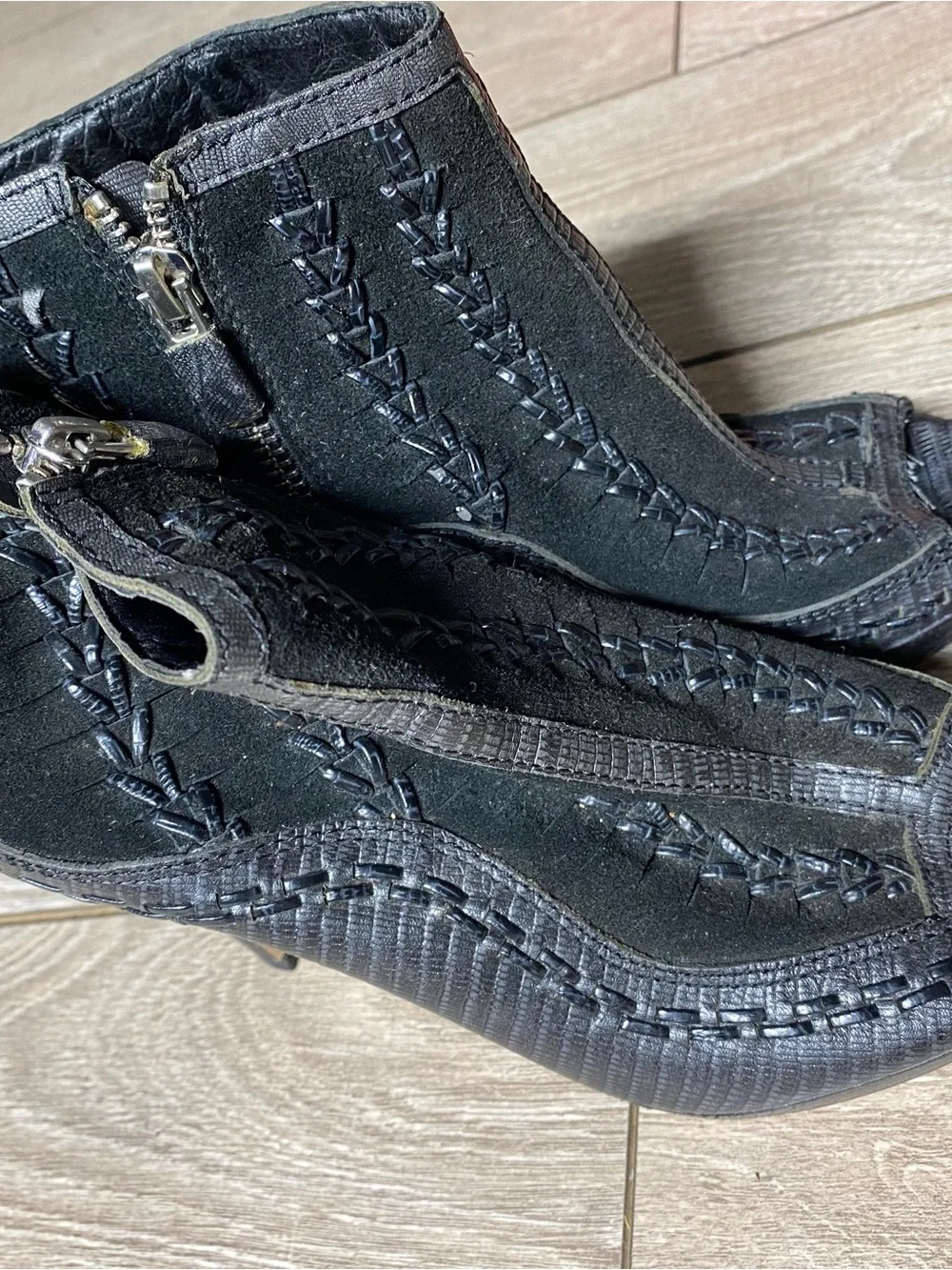 Vince Camuto stylish black