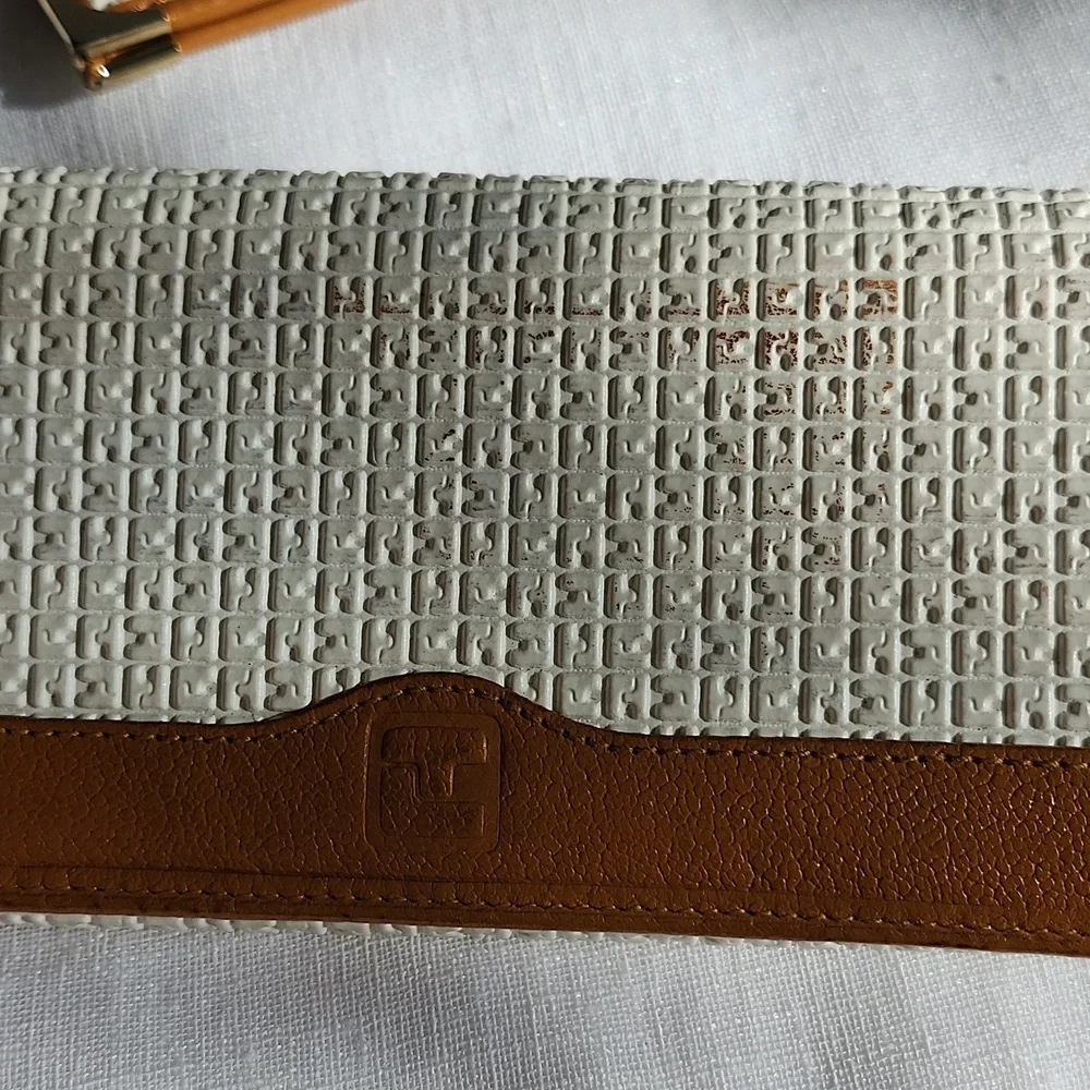 White Woven-Texture Women's Wallet Set with Tan Trim