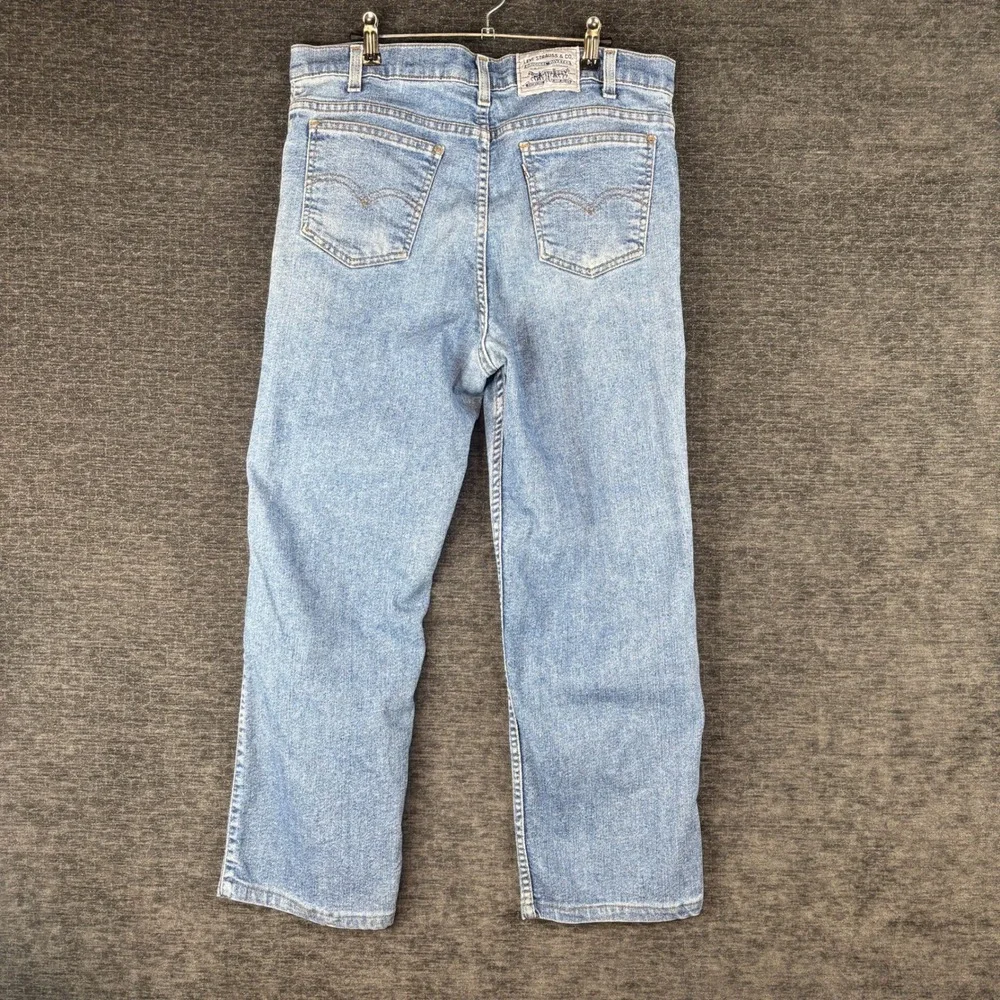 Levis measurements waist