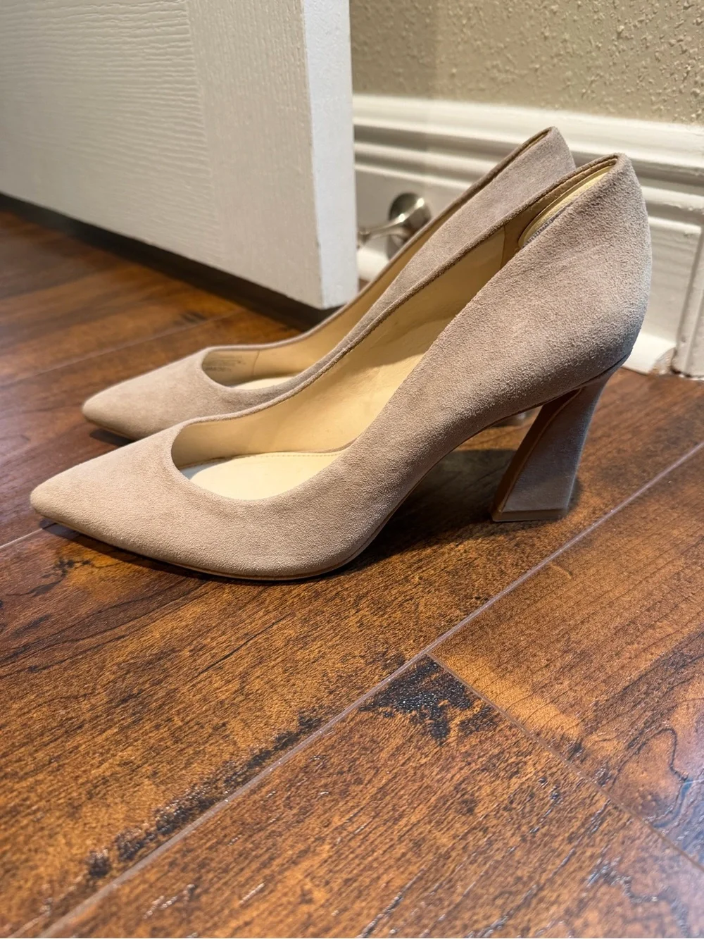 Vince Camuto chic versatile