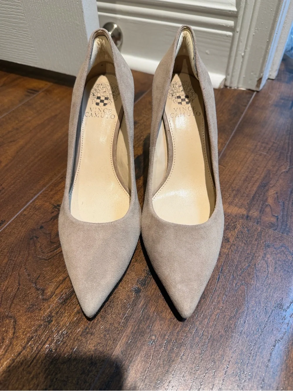 Vince Camuto chic versatile
