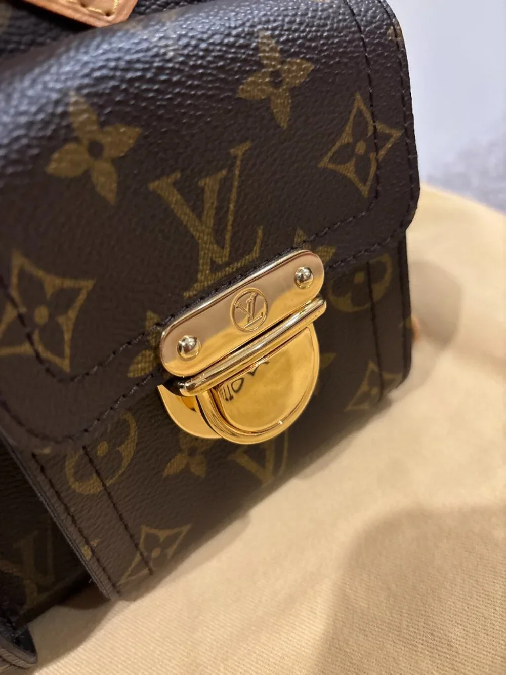 Louis Vuitton pre owned